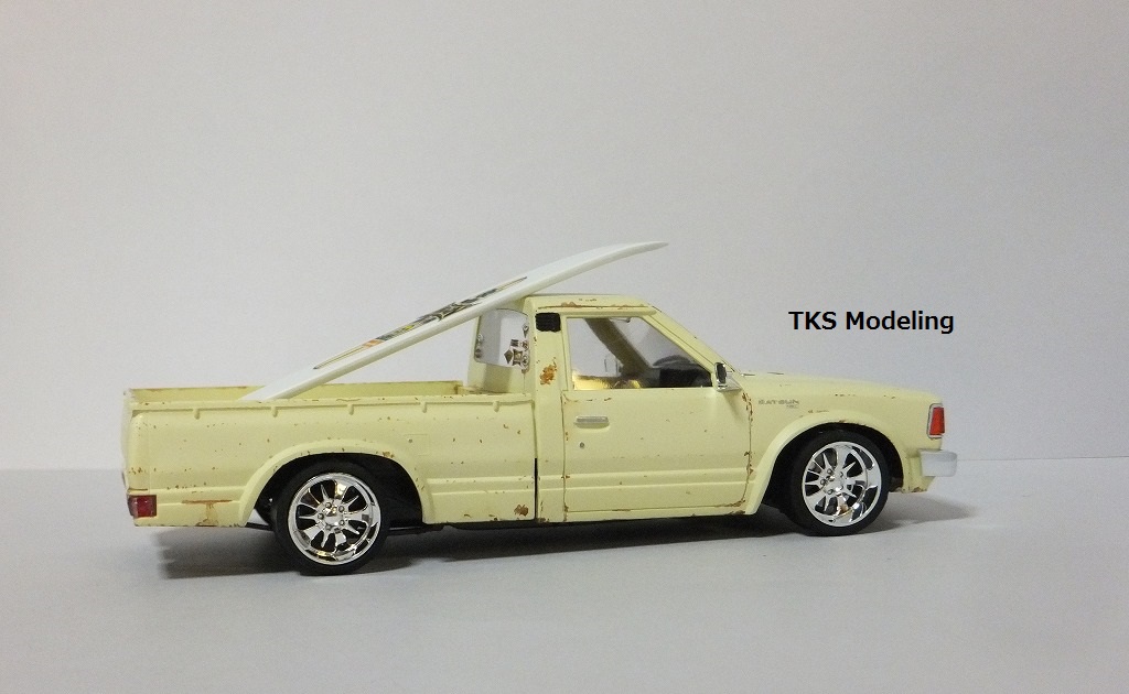 カテゴリー :ダットサン720 1/24カーモデル TKS Modeling