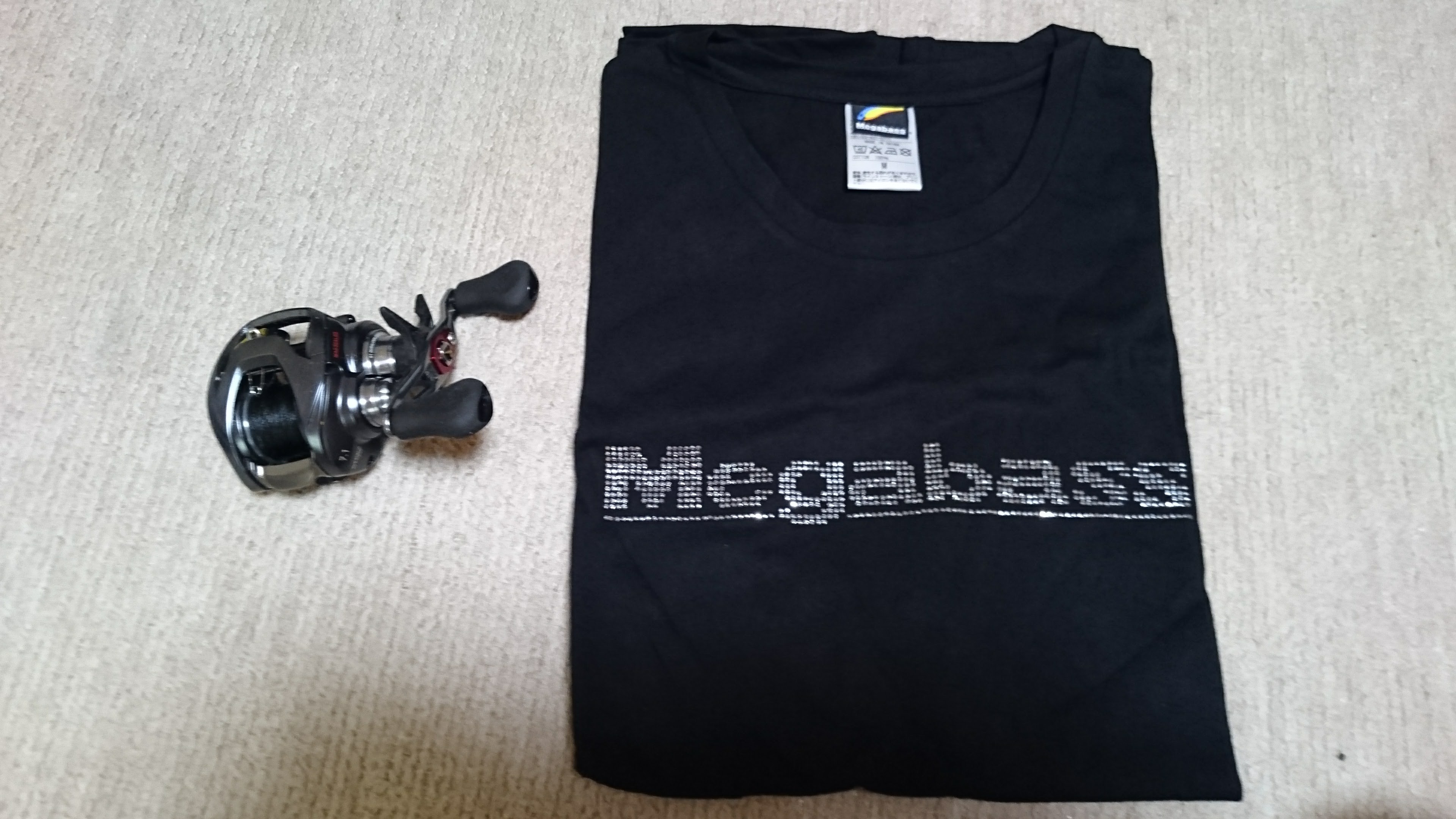 MEGABASSシャツとSTEEZ-TW