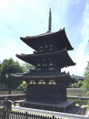 興福寺会館三重塔