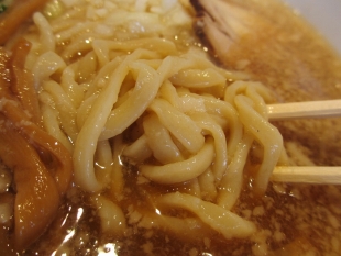 宗次　極太背脂ﾗｰﾒﾝ　麺 (2)