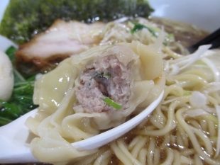 麺や来味弁天　ﾃﾞｶﾜﾝﾀﾝ鶏醤油ﾗｰﾒﾝ　ﾜﾝﾀﾝ (2)