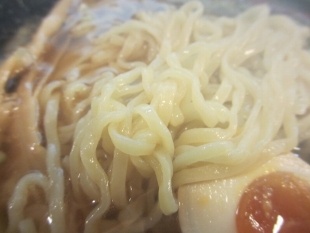 あまの　醤油ﾗｰﾒﾝ　麺 (2)