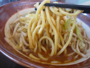 東横愛宕　味噌ﾗｰﾒﾝ　麺