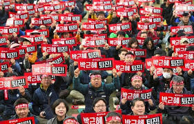 韓国　退陣デモ